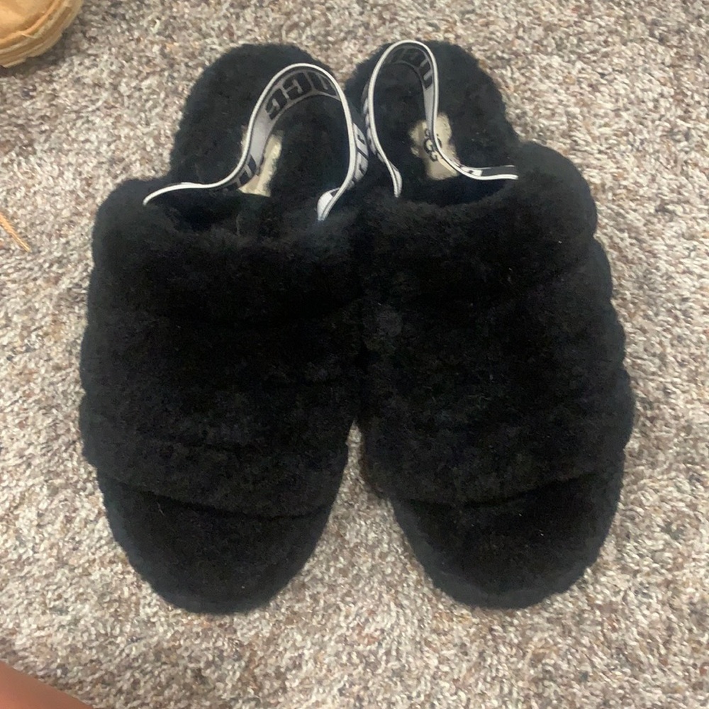 Black Ugg Fuzzy Slippers